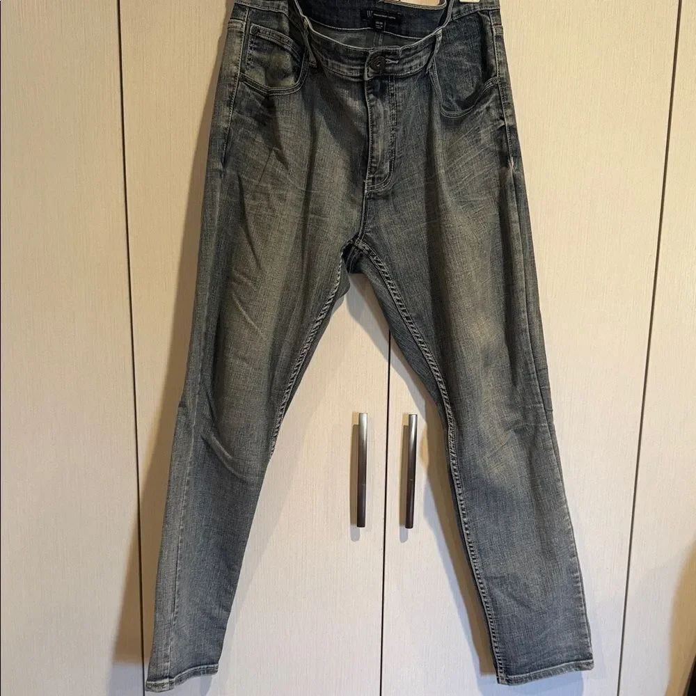 American Eagle Outfitters Men's Faded Blue Slim Jeans